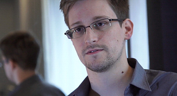 Edward Snowden wants asylum in Russia Edward Snowden wants asylum in Russia